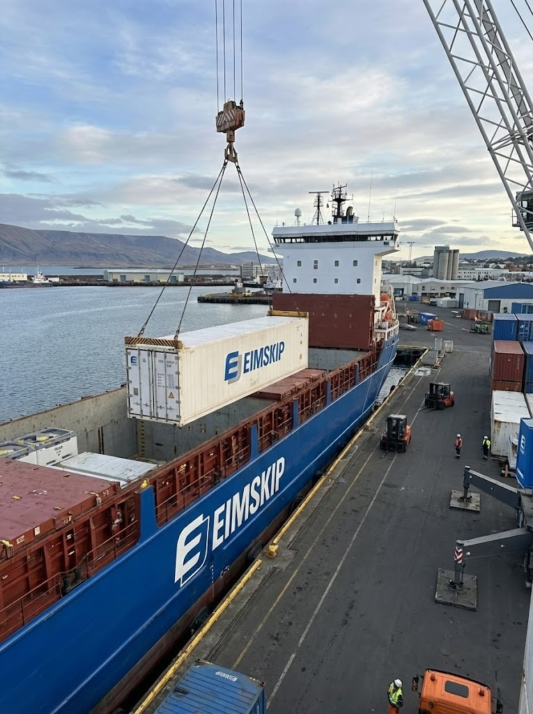 Container REFU-7654321